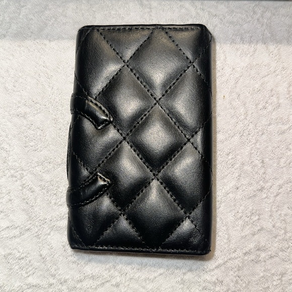 Chanel Cambon 6 ring key case w/ Box & ribbon - Picture 5 of 12